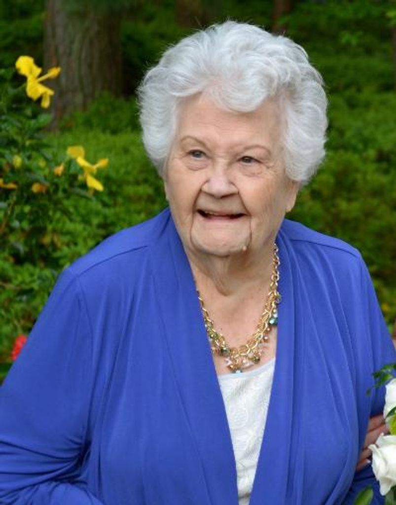 Naomi  Grace McGhee Storey
