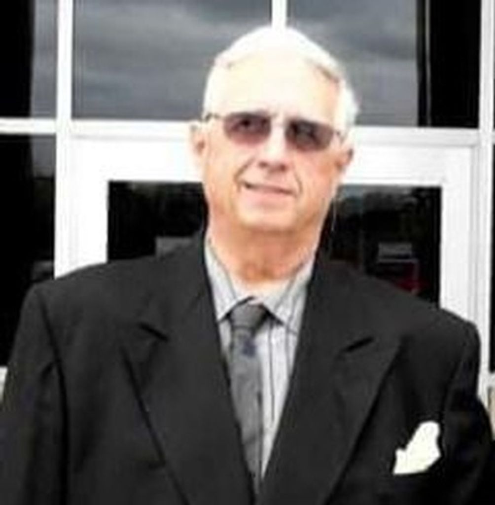 Sion Wayne Harrington Profile Photo