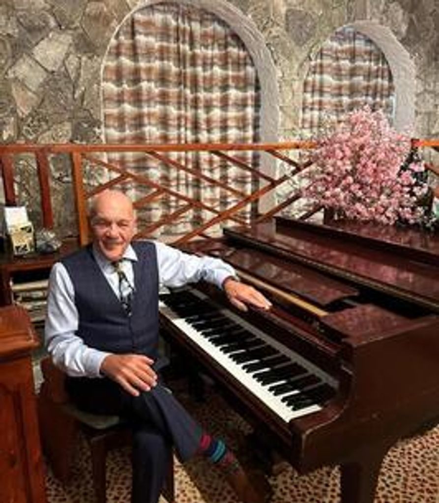 Anthony Bicchieri