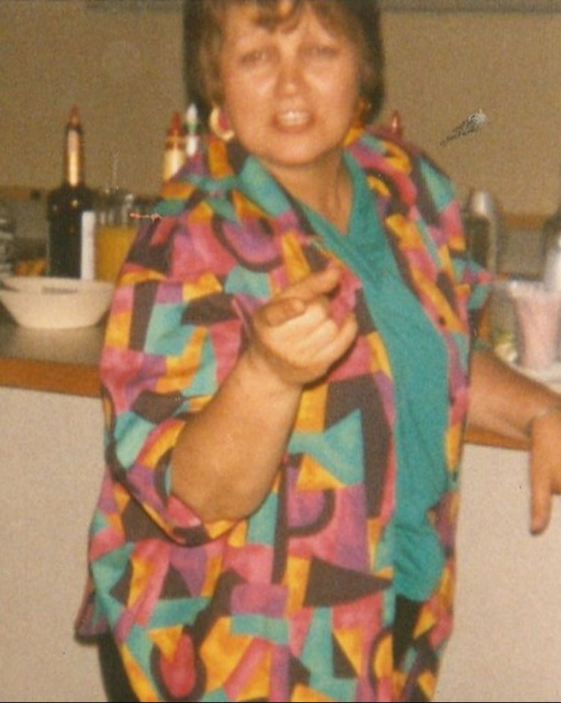 Suzzette Tucker