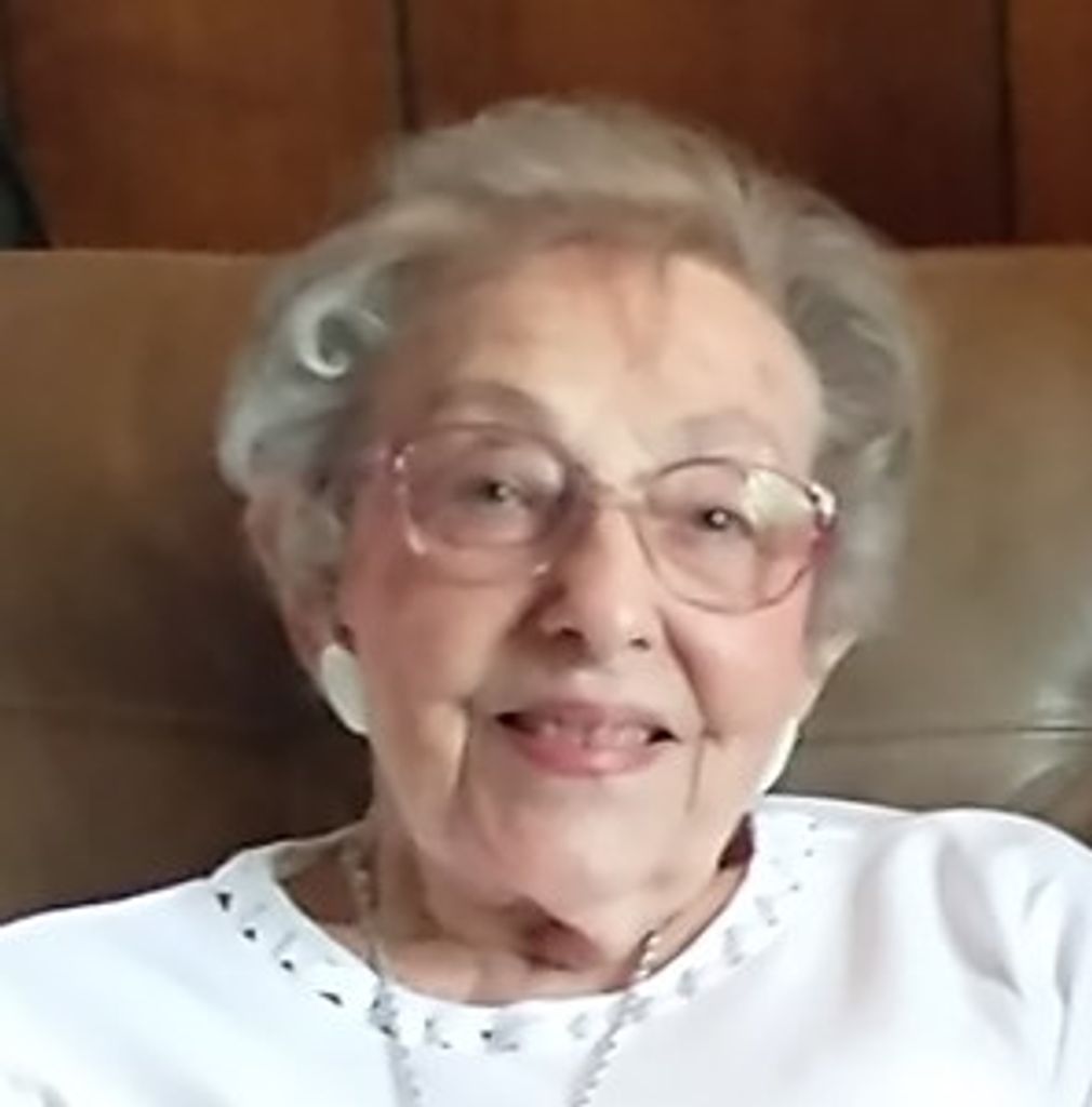 Doris Mae Hellmann