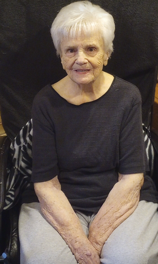 Louise Chapman Profile Photo
