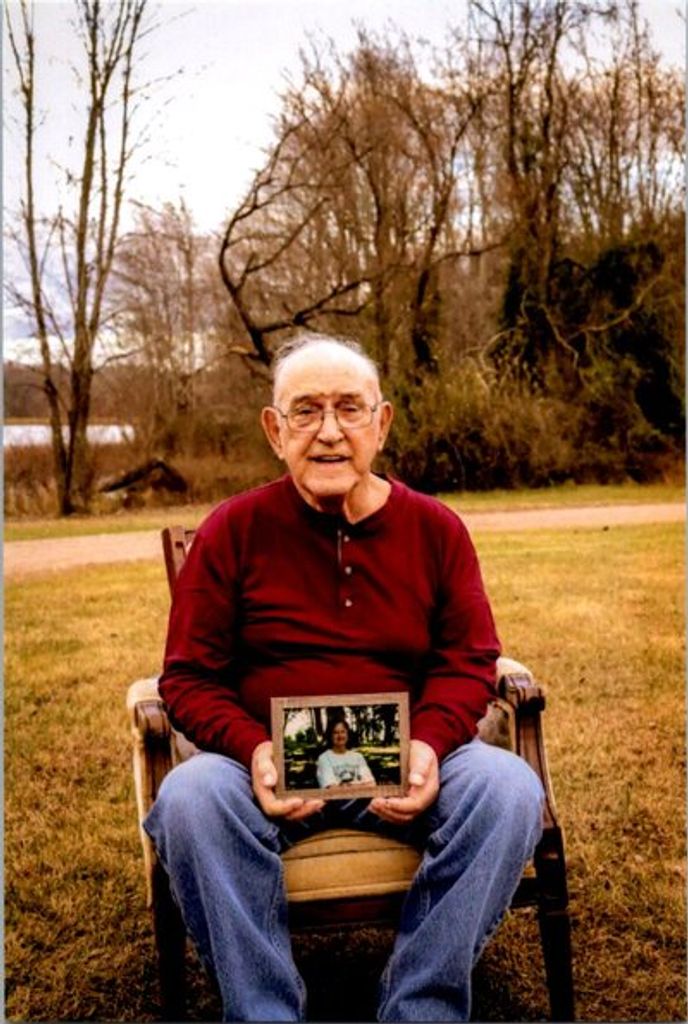 Lawrence E. "Larry" Burris, Jr. Profile Photo