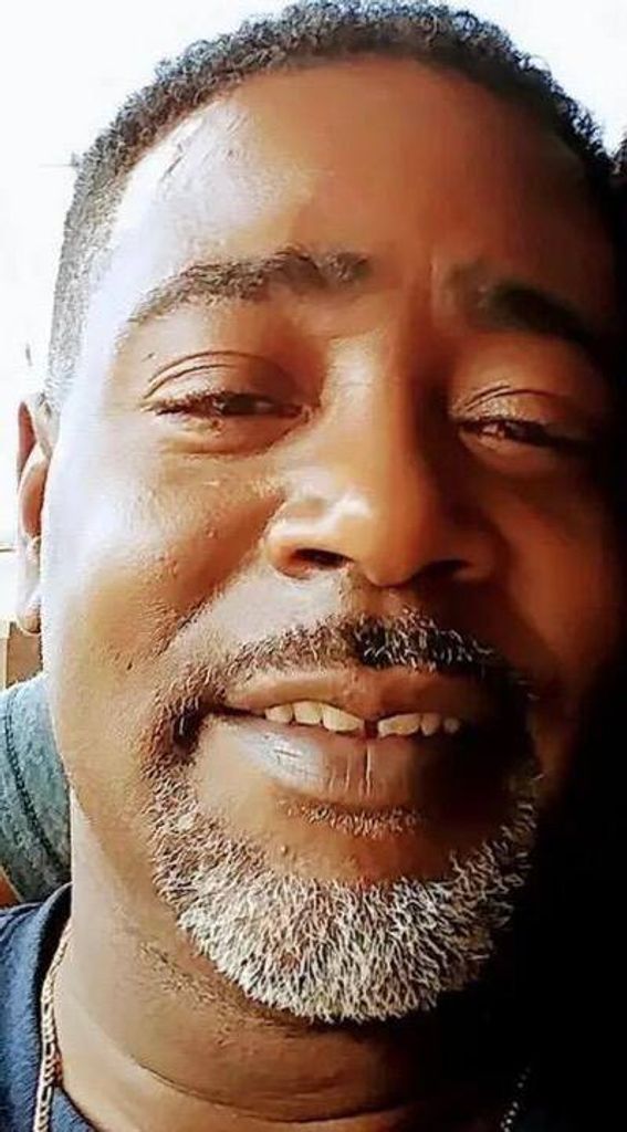 Robert Earl Freeman Profile Photo