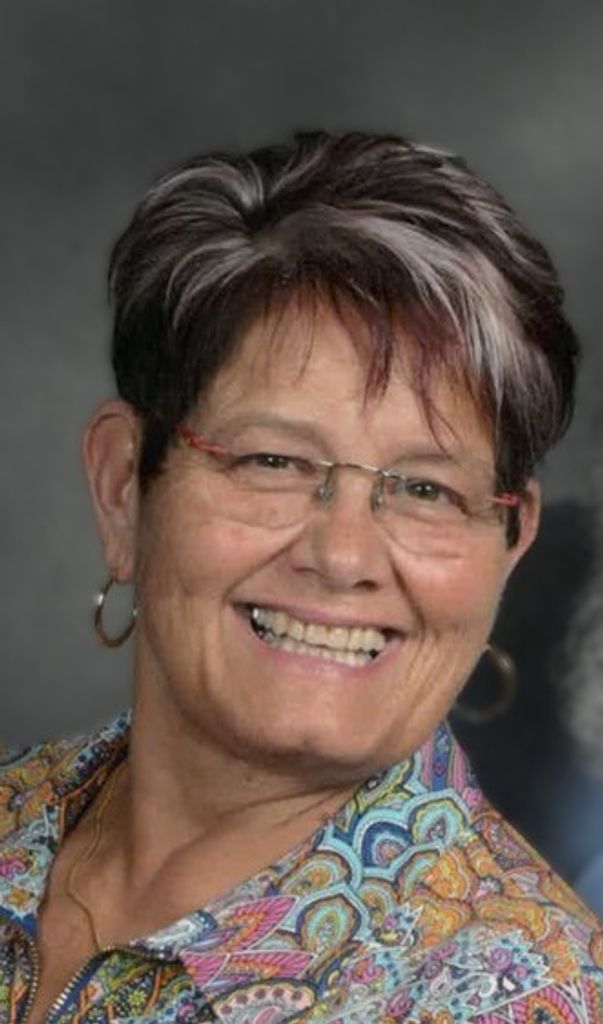 Geri Lynn (Hovest)  Ricker