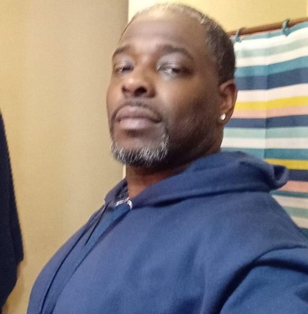Robert Wayne Elder, Jr. Profile Photo