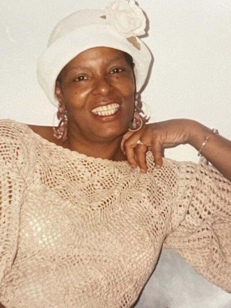 Deborah Straughter Profile Photo