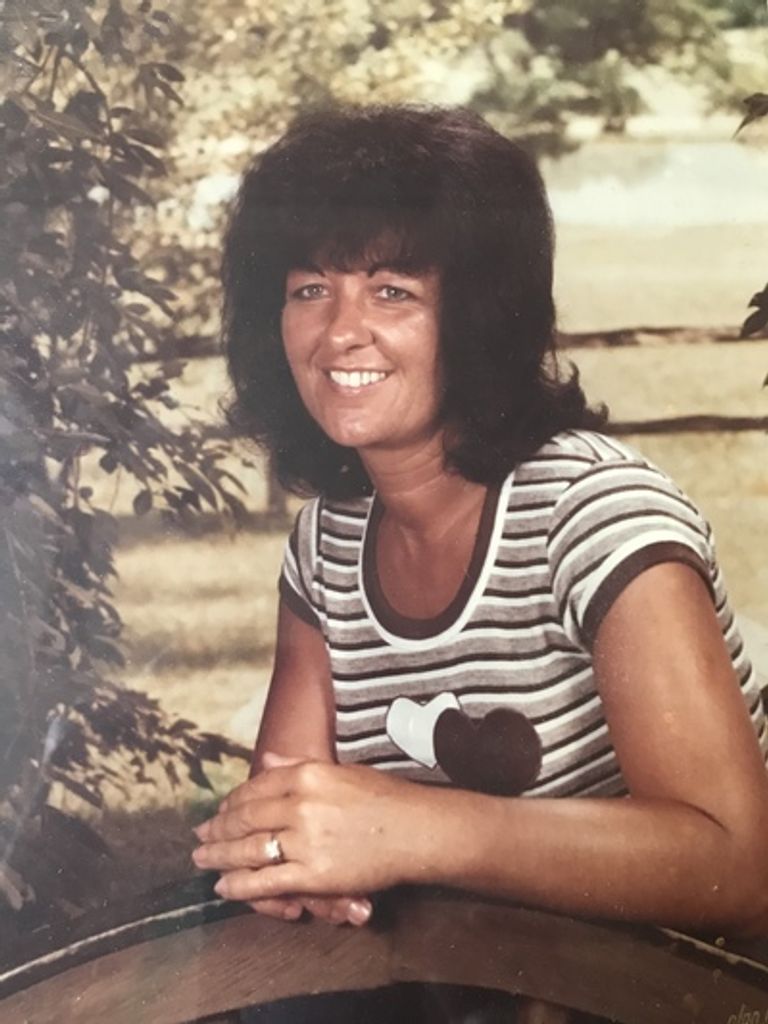 Mary Lou Hammons Profile Photo
