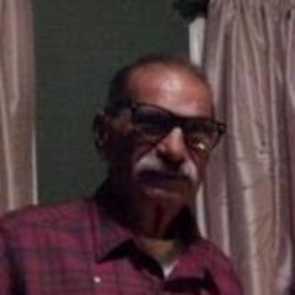 Raymond Ferrer Flores