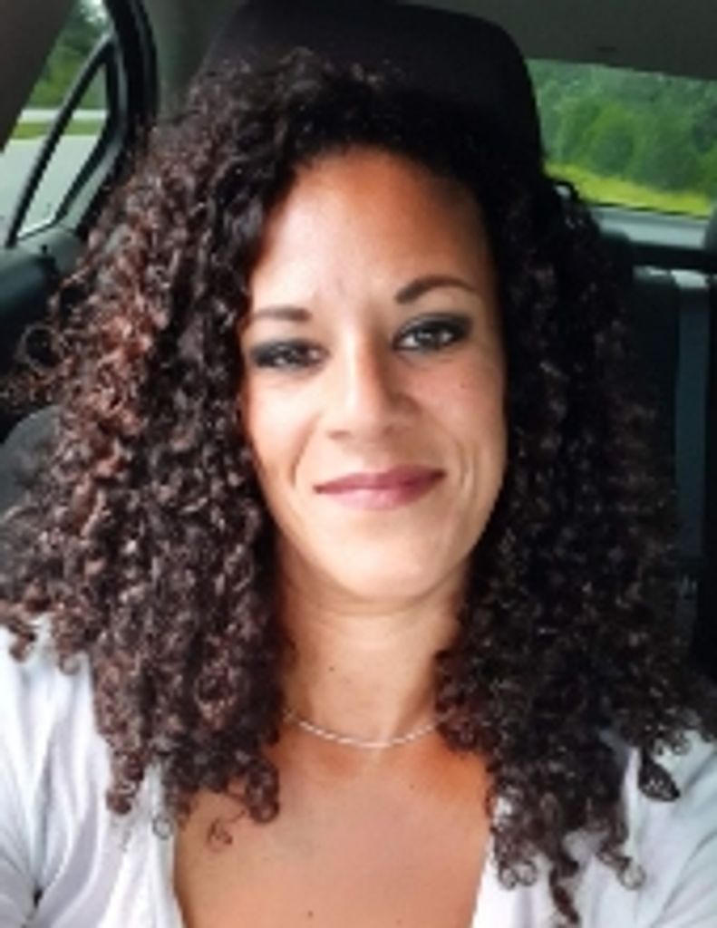 Melanie Mcdaris