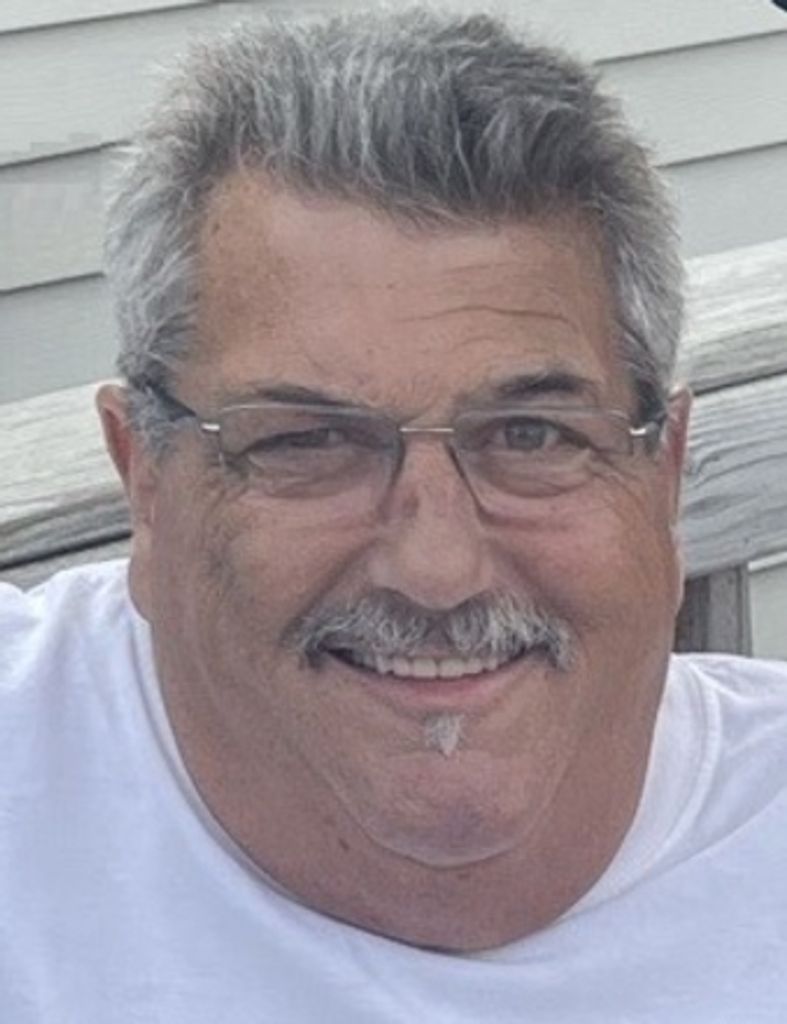 Tommy Van Ess Profile Photo