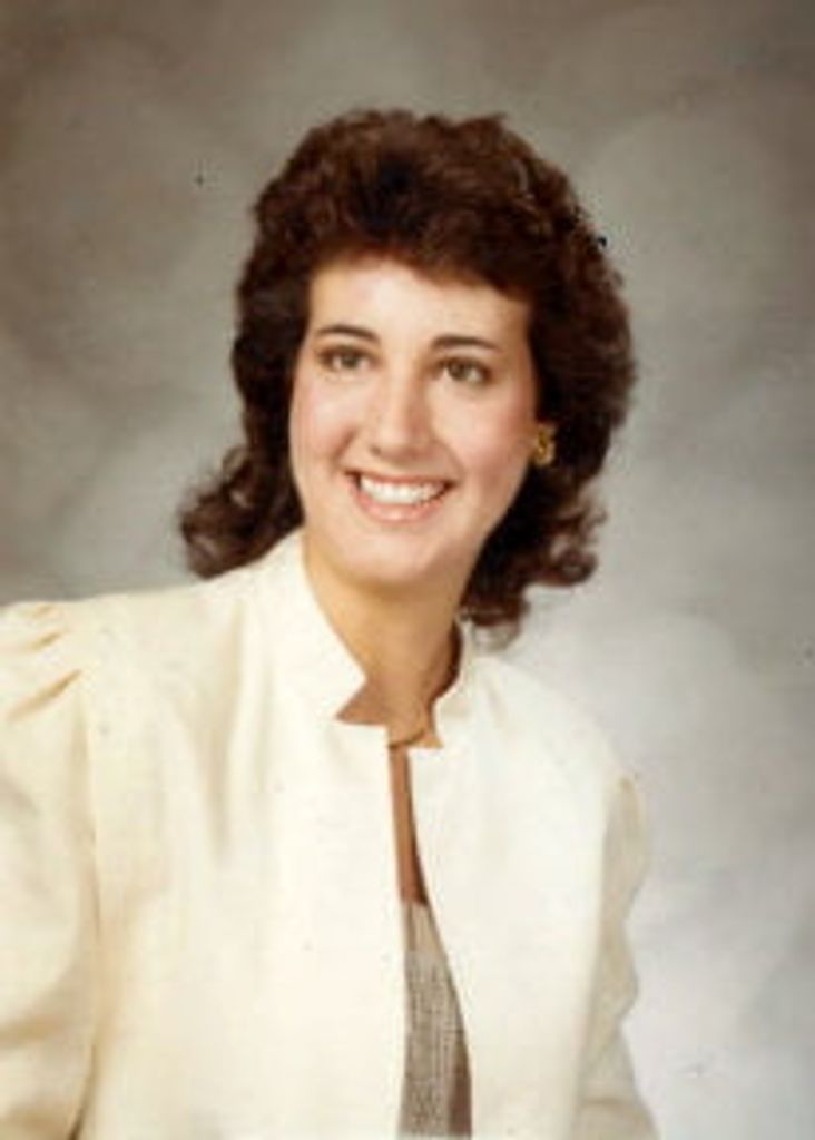 Hallie Lelly Laurin Profile Photo