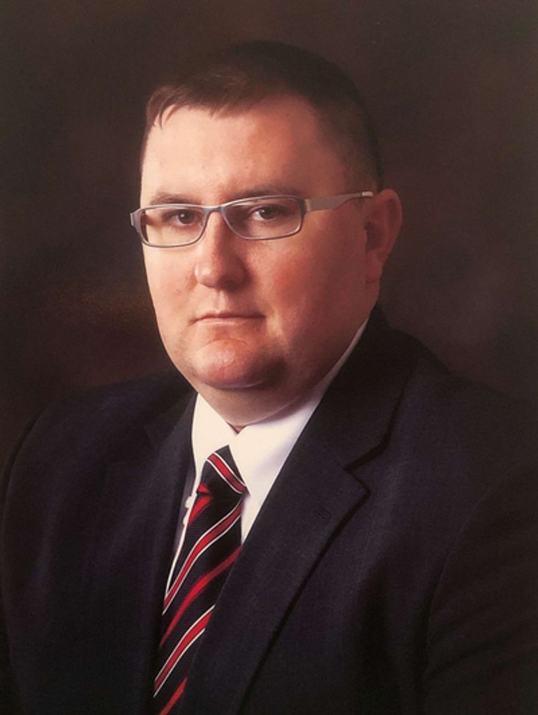 Dr. Garry Travis Bull