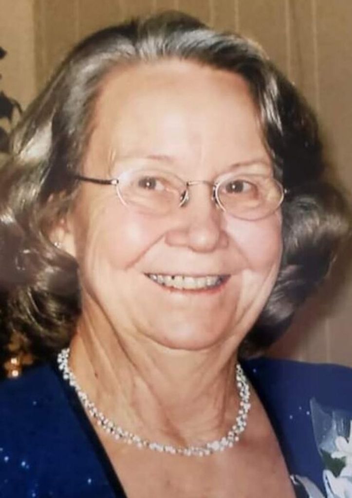 V. Christine "Chris" Grinnell Davis