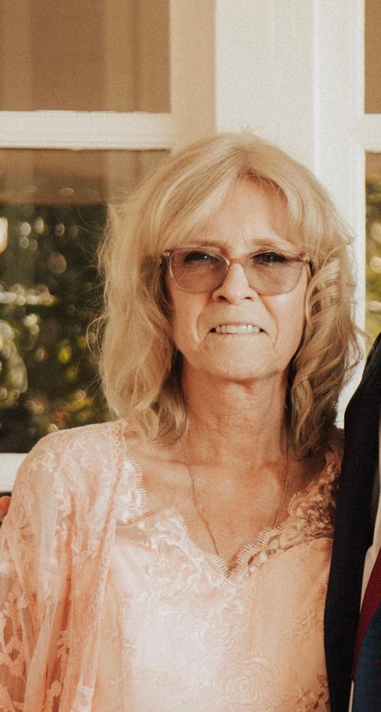 Debra Laughlin Profile Photo
