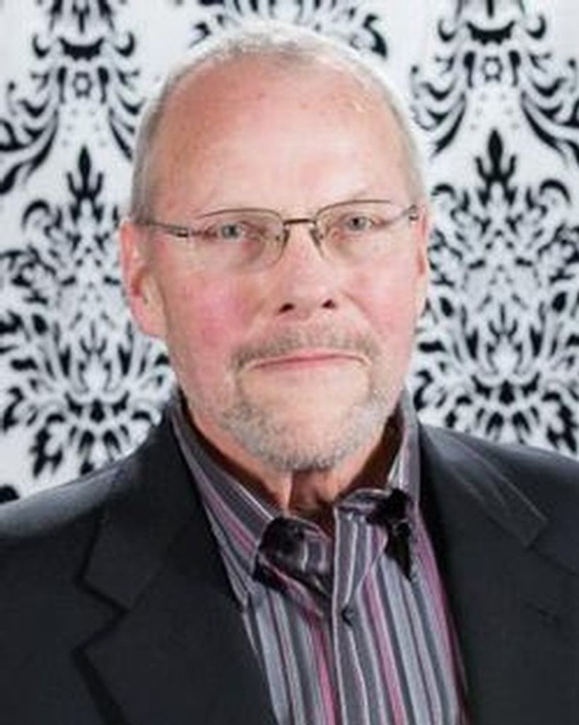 Russell Curtis Erickson Profile Photo