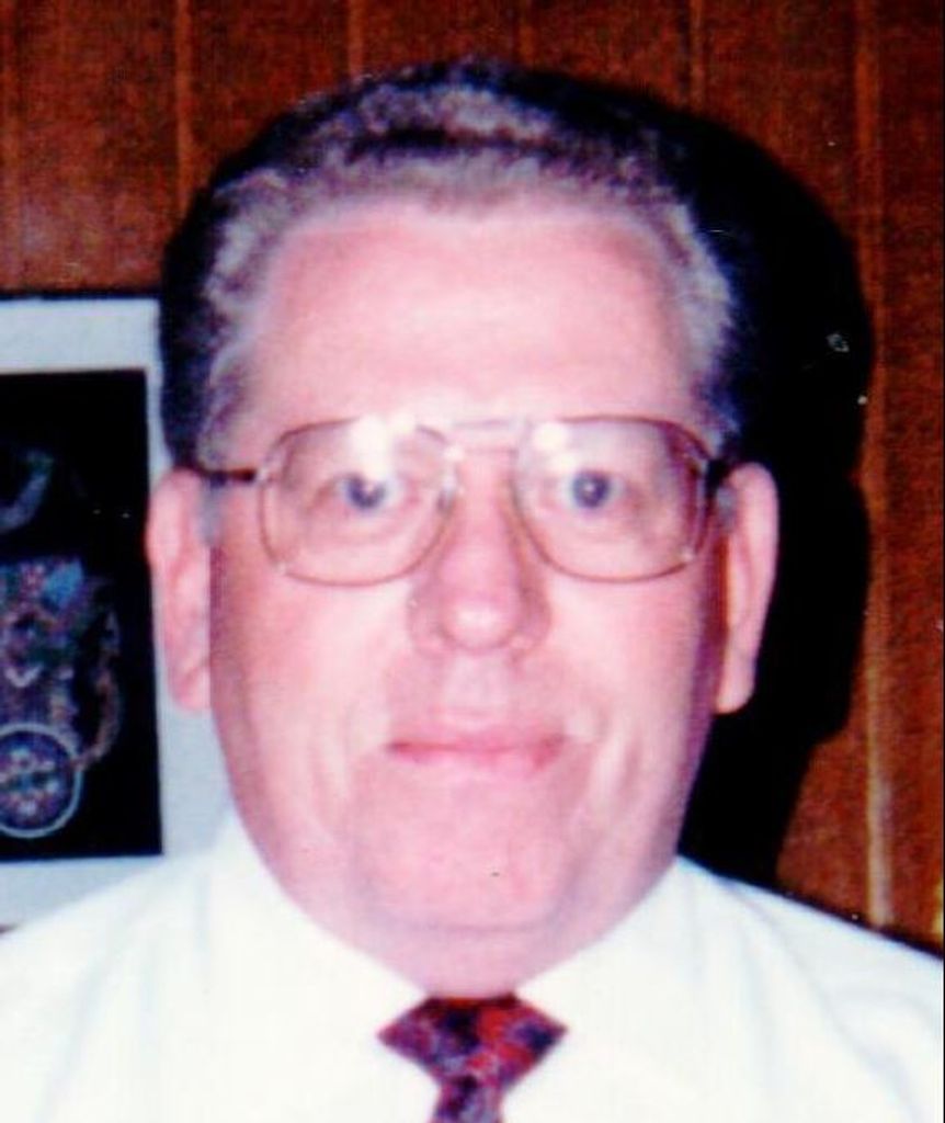 Msgt Robert T. Mckenzie