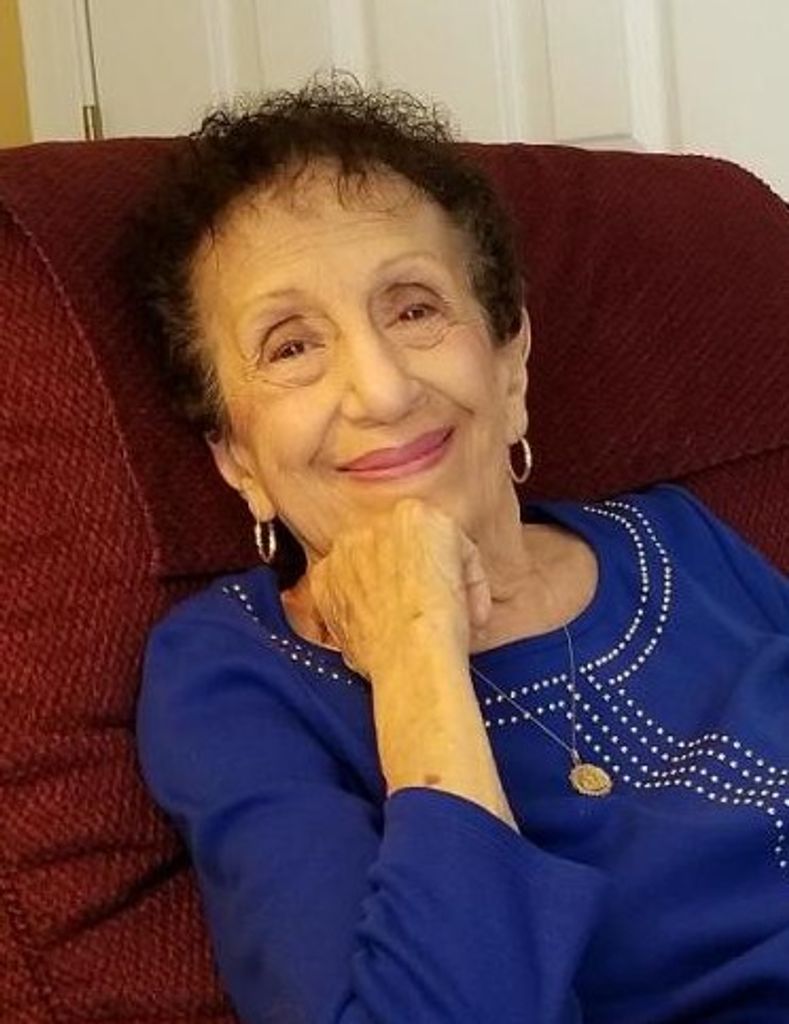 Raffaella (Rae) Teresa Ursillo