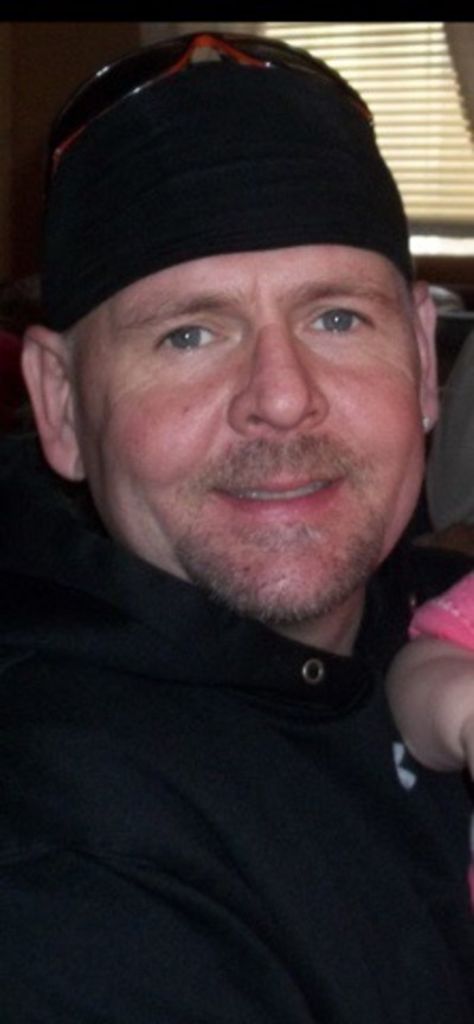 Charlie "Chuck" Mccutchen