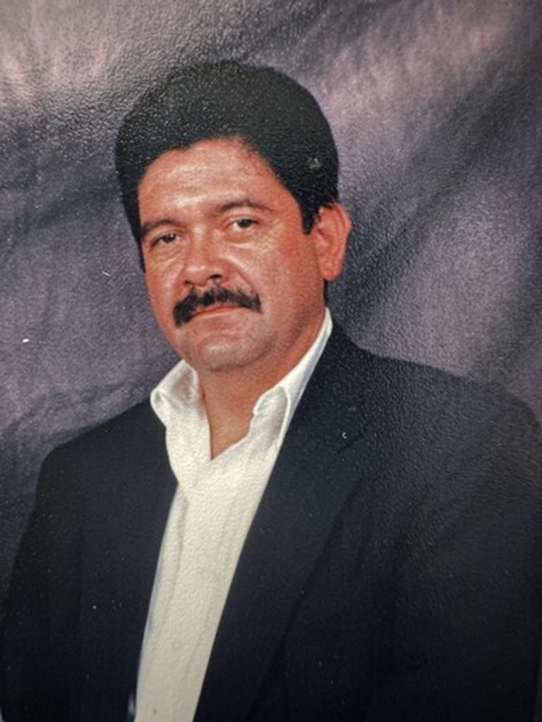 Javier Saenz Escutia Profile Photo