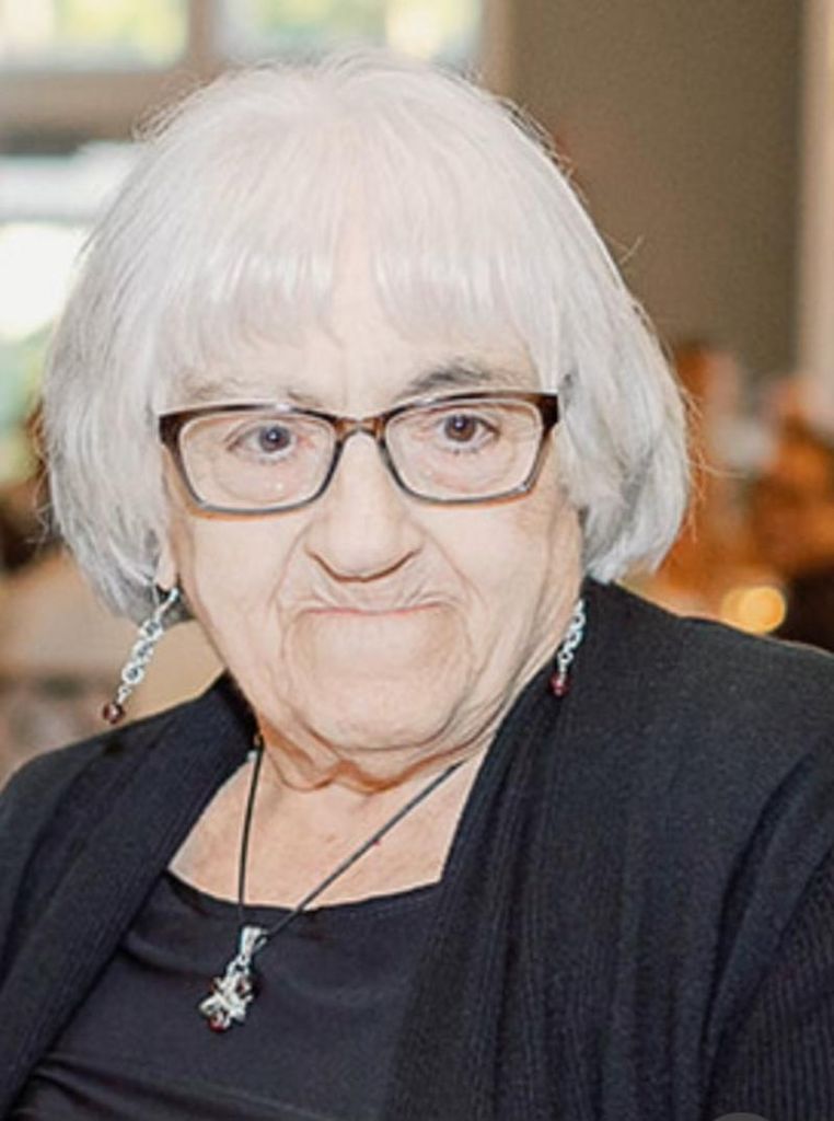 Evelyn Vizek Profile Photo