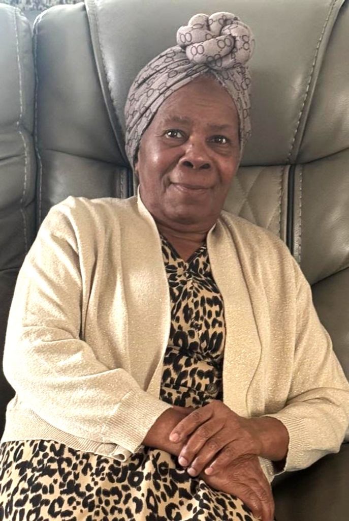 Lucienne Deriveau Profile Photo