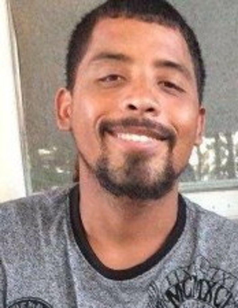 Mitchell Donavan Emanuel Profile Photo