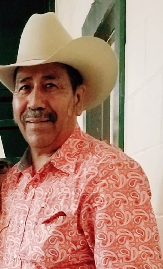 Antonio Flores
