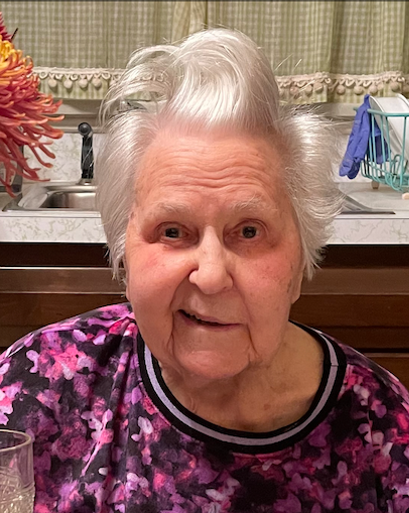 Helen (Ogrodnik) Ricciardello Profile Photo
