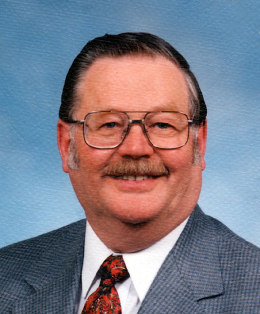 Lloyd Moe Profile Photo