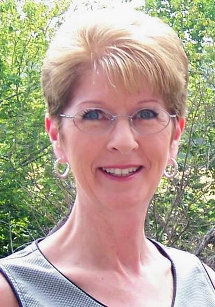 Dolores Dixon Adams Profile Photo