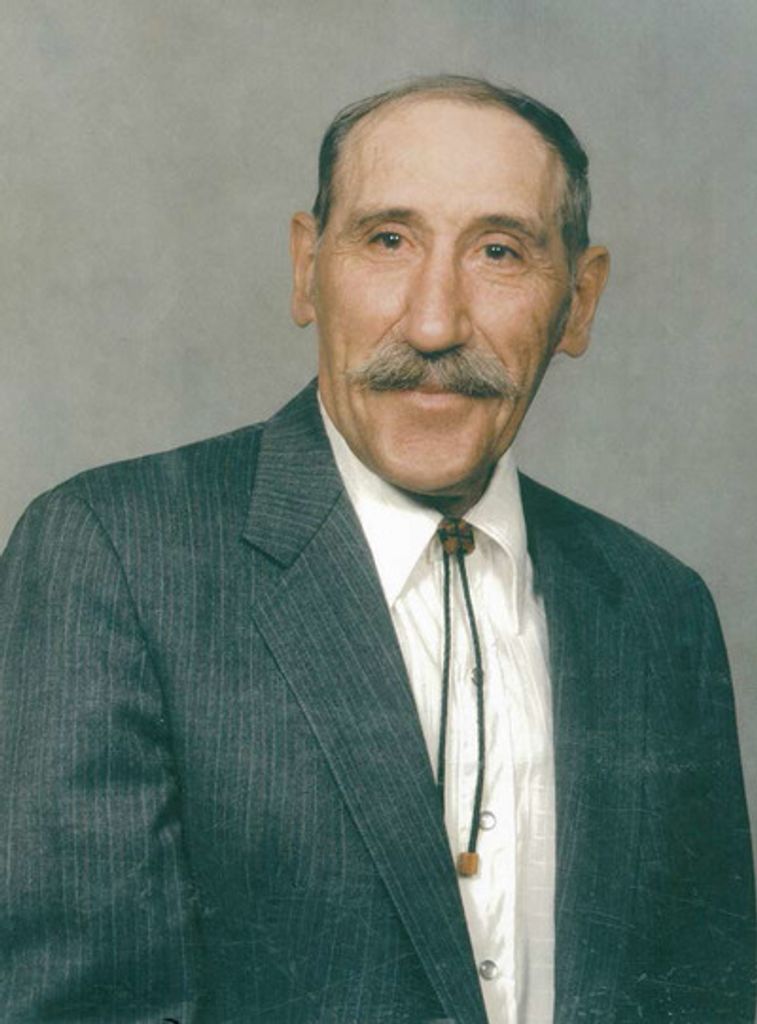 Leo Hecker Profile Photo