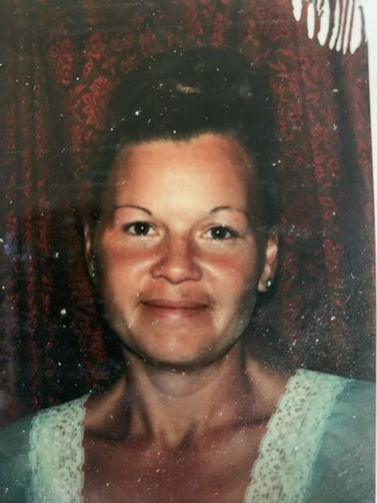 Linda Carrol Marrone (Cates)