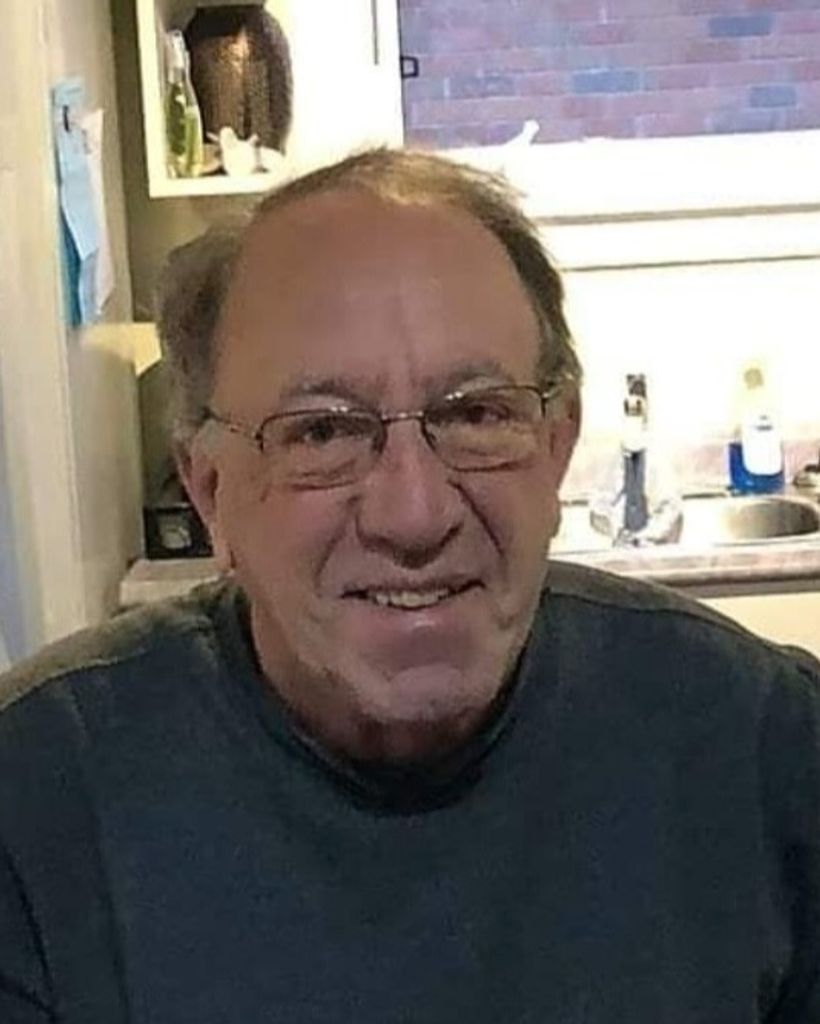 Robert "Bob" James Tipper