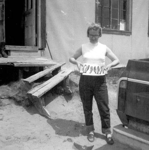 Virginia Gordon photo gallery thumbnail 17 of 33