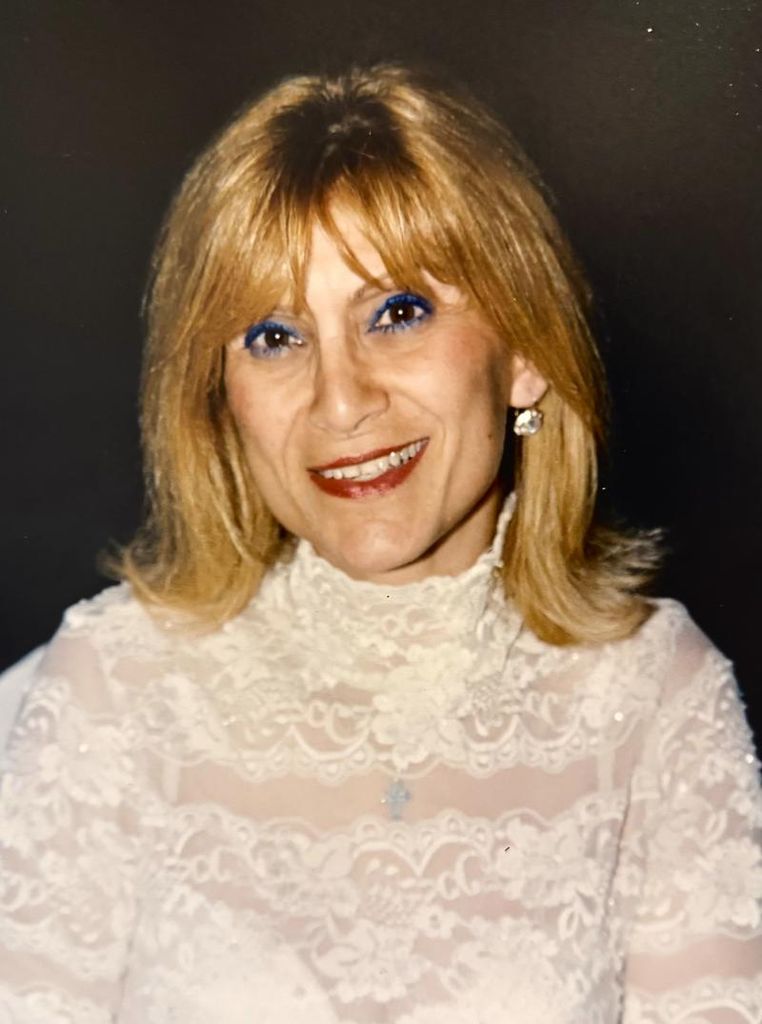 Efi Konis Profile Photo