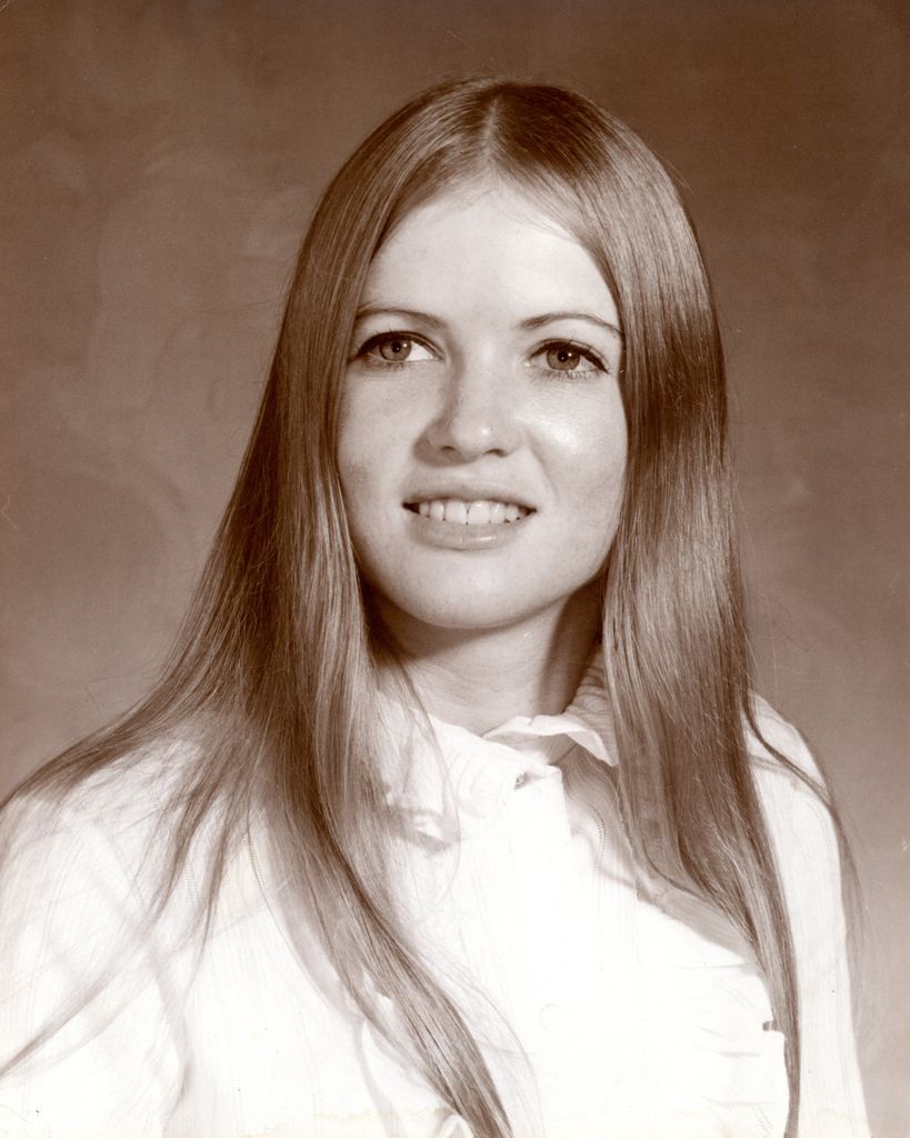 Therese Field Costner Profile Photo