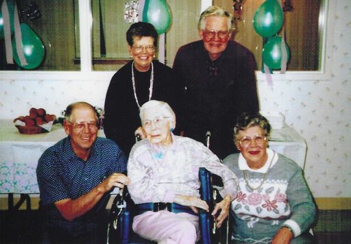 Marilyn J (Johnston)  Linker photo gallery thumbnail 22 of 65