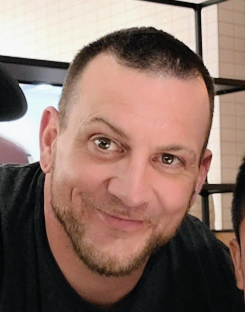 Kelly Matthew Dick Profile Photo
