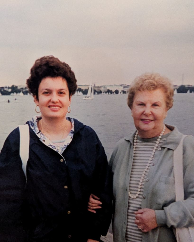 Evelyn L Pizza Obituary November 5, 2024 - McCully Polyniak \u0026 Collins  Funeral Home, image size:819x1024