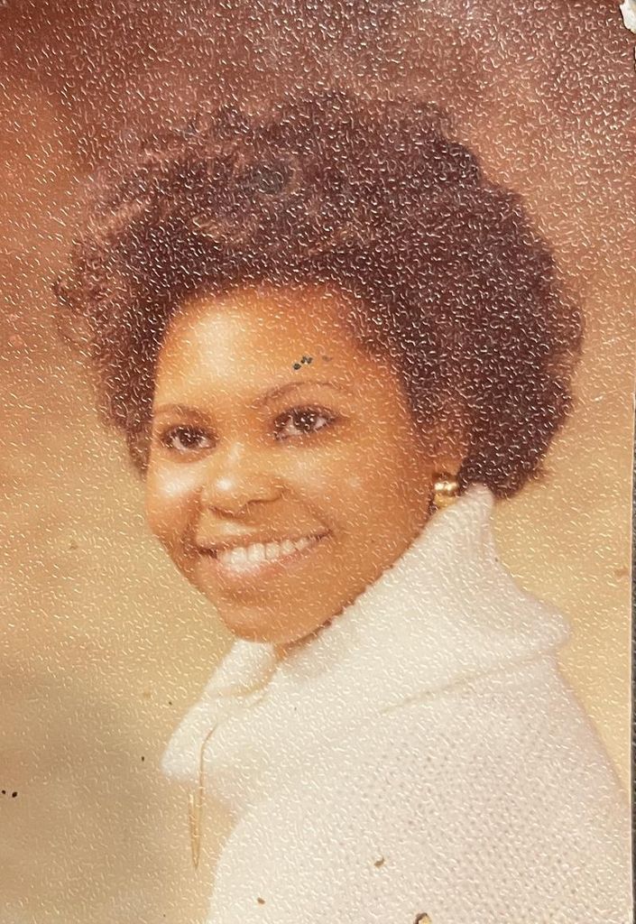 Sundy Starr (Bell) Ubaldi Profile Photo