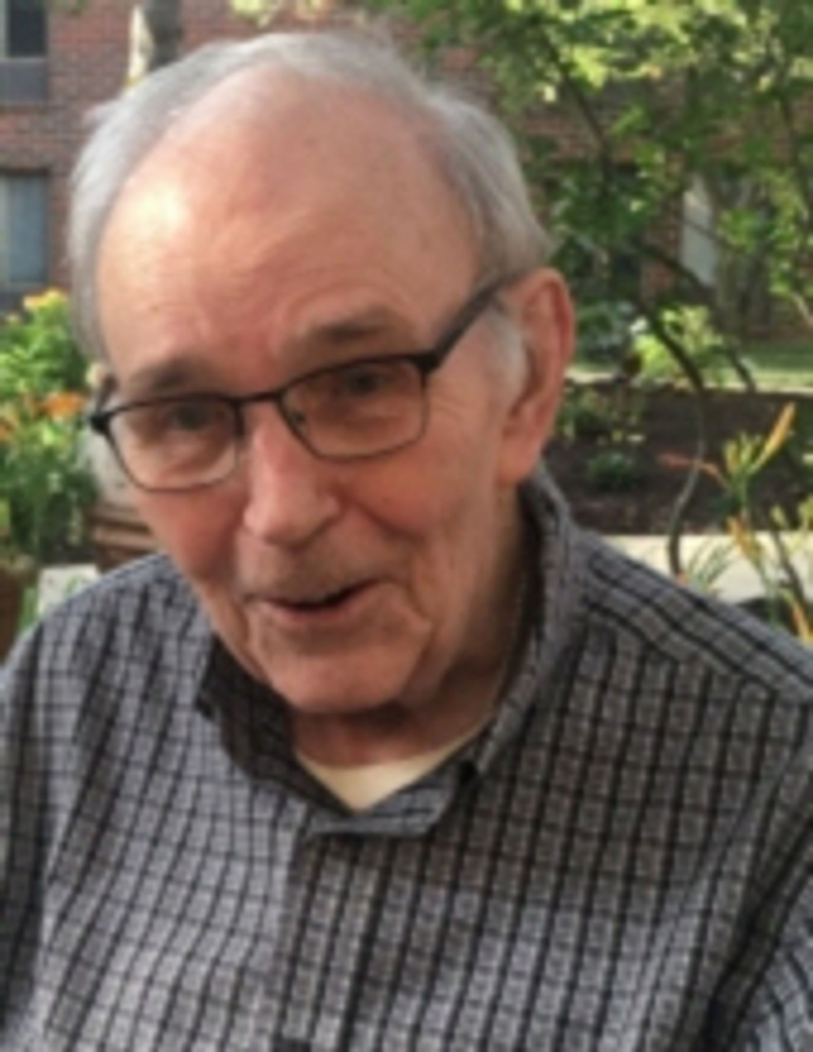 Richard G. Louthain photo gallery image 1 of 2