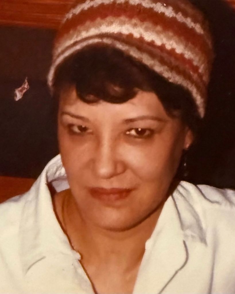 Maria Esther Cruz