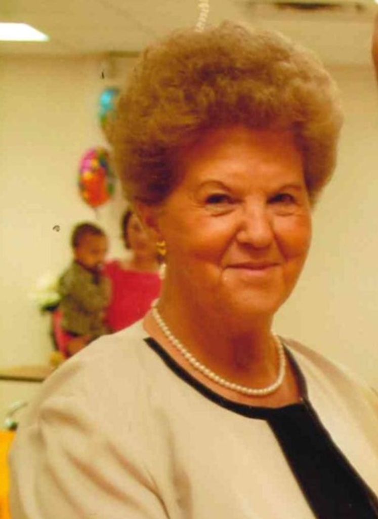 "Chris" Barbara Christine Kennemore