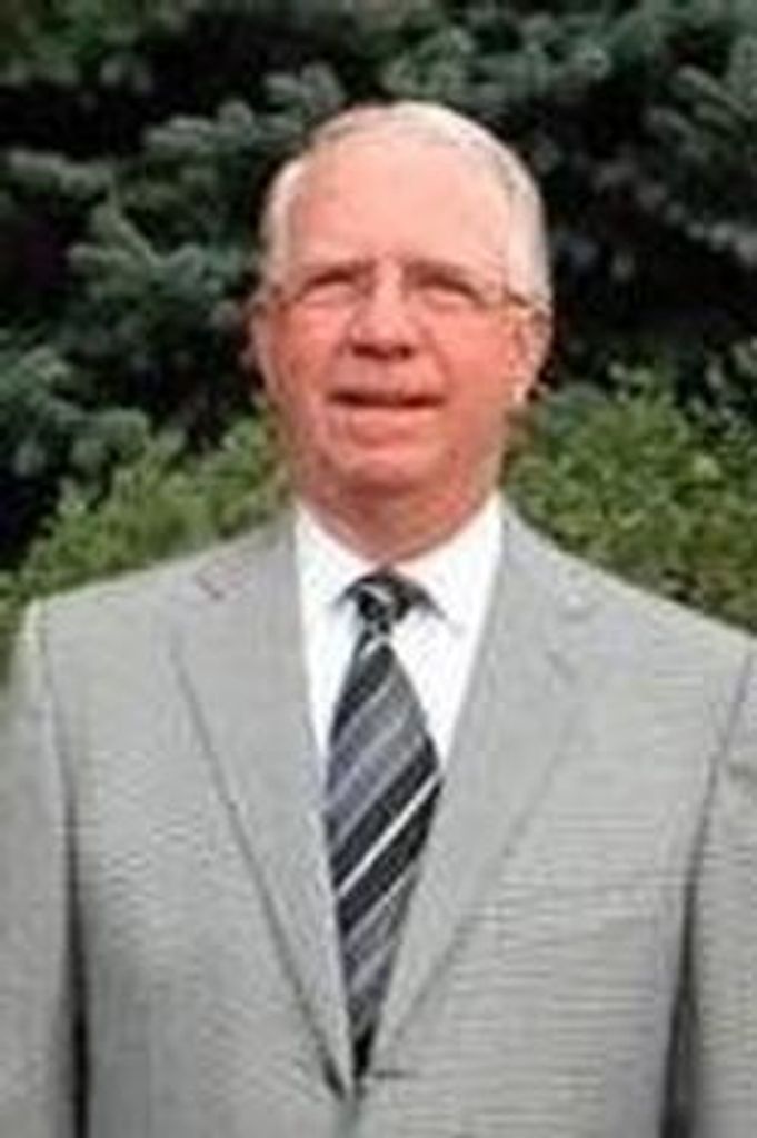 Charles "Charlie" Fischer Profile Photo