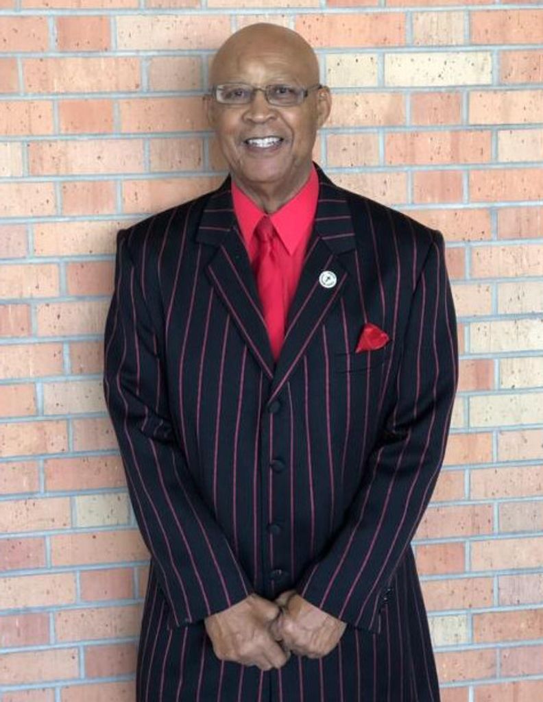Lawrence Holmes