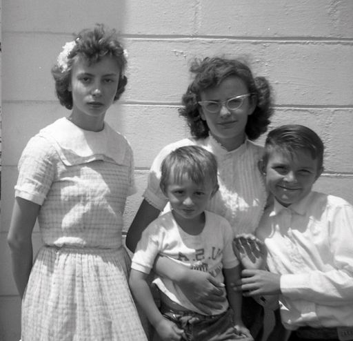 Linda Carol "Wendy" (Allen)  Martin photo gallery thumbnail 81 of 122