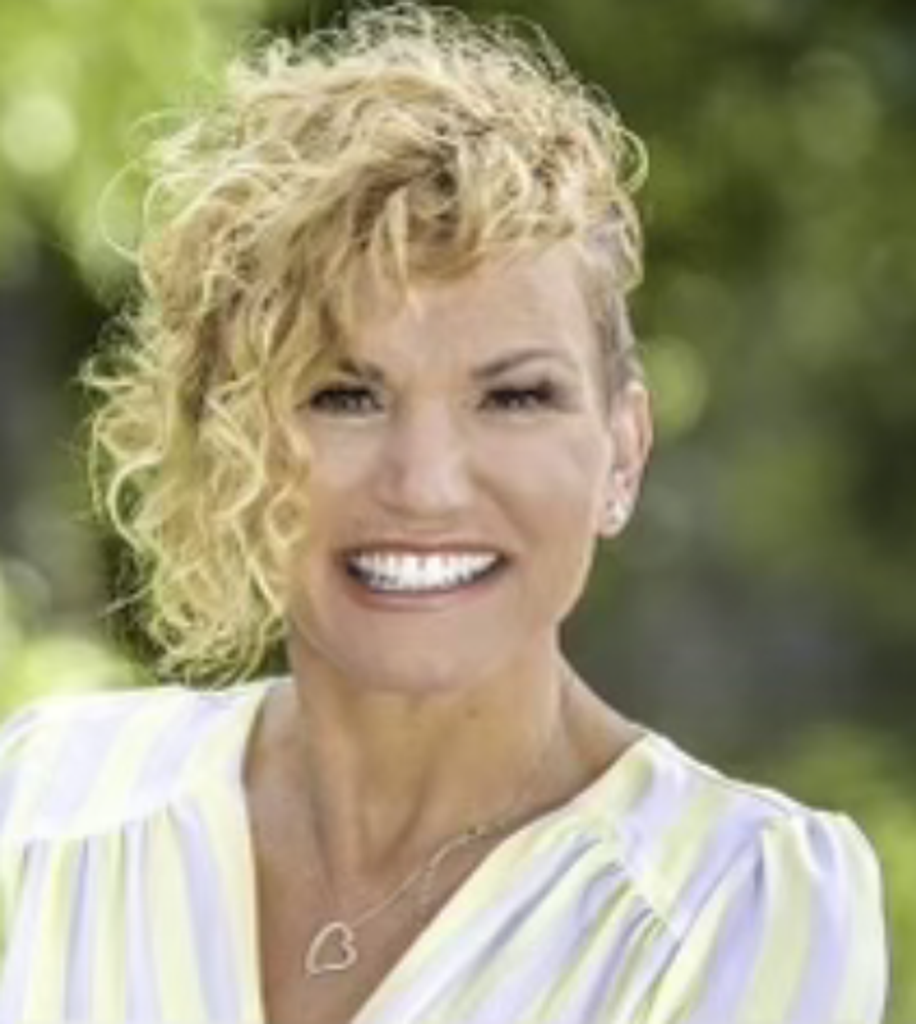 Michelle Lee (Ragusa)  Mountain
