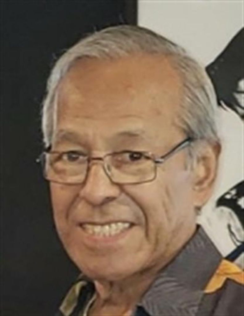 Elliott Felix Lobendahn Profile Photo