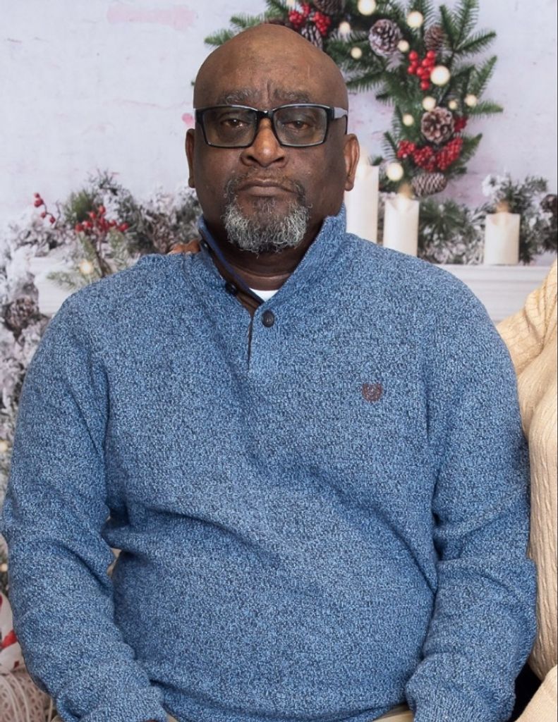 Johnny Lovelist Profile Photo